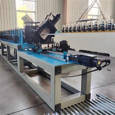 Leichtkiel-Rollformmaschine